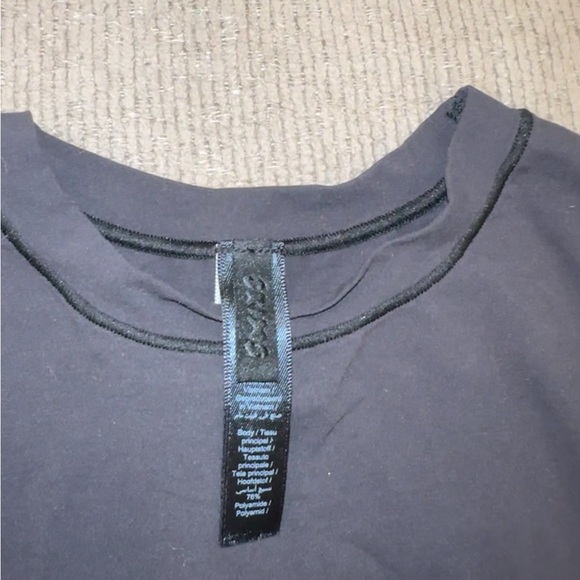 SKIMS Black Bodycon Tee - Picture 2 of 5